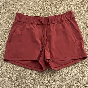 Lululemon Misty Merlot On the Fly Short *2.5" Size 10